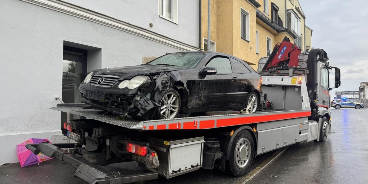 A gázoló Mercedes az incidens után