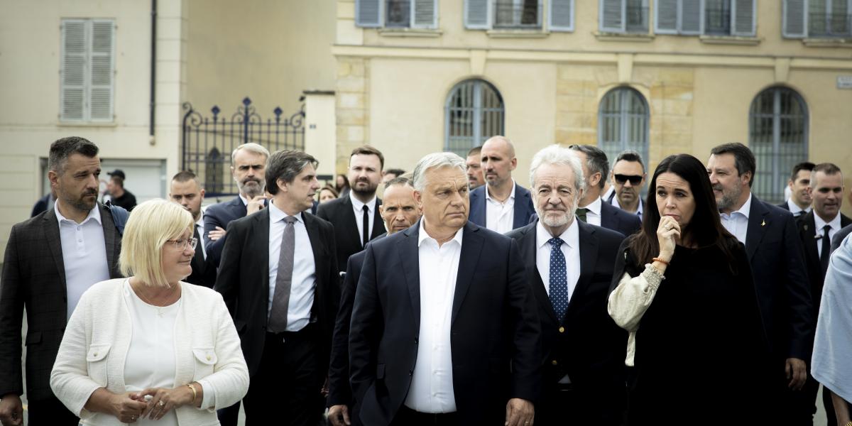 Orbán Viktor miniszterelnök a Patrióták Európáért pártcsalád elnökségi ülésén a franciaországi Fontainebleau-ban 2025. június 8-án