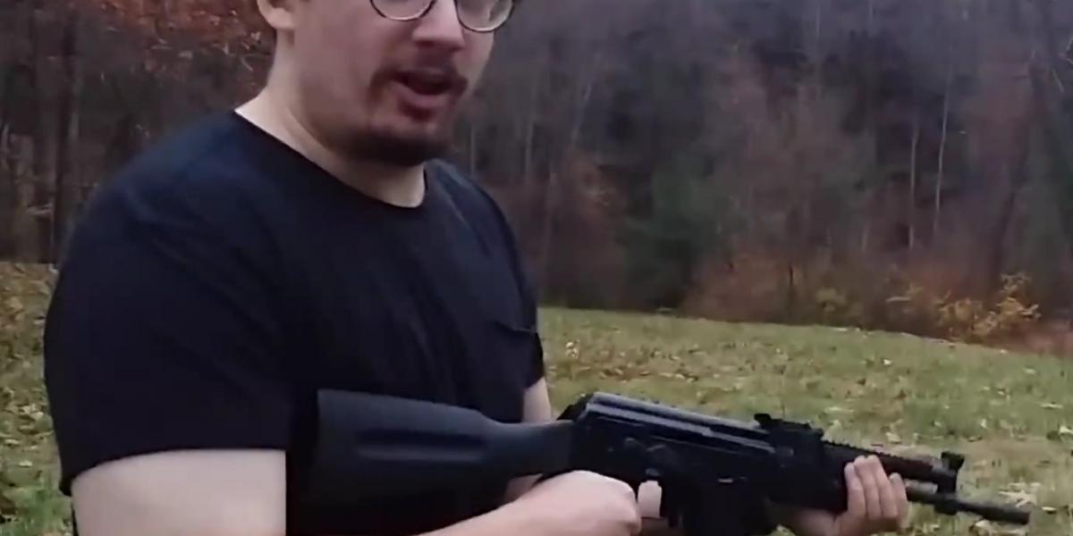 Sam Hyde a mémmé vált videóban 