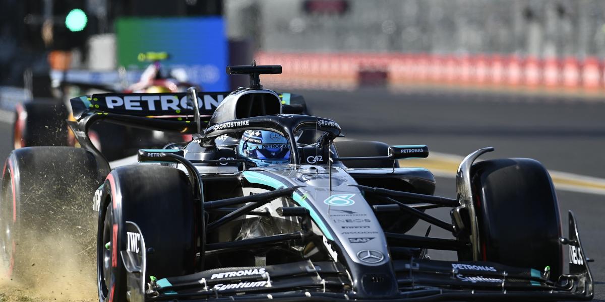 George Russel a Mercedes versenyautójával a Forma-1 egyik korábbi futamán 