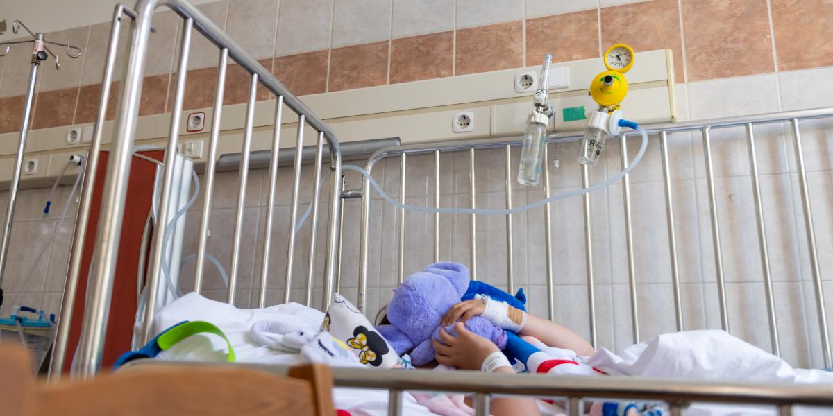 A BM most már kérésre sem közöl adatokat arról, hány csecsemő vagy kisgyerek rekedt a kórházakban és hogyan rendezi sorsukat a gyermekvédelem
