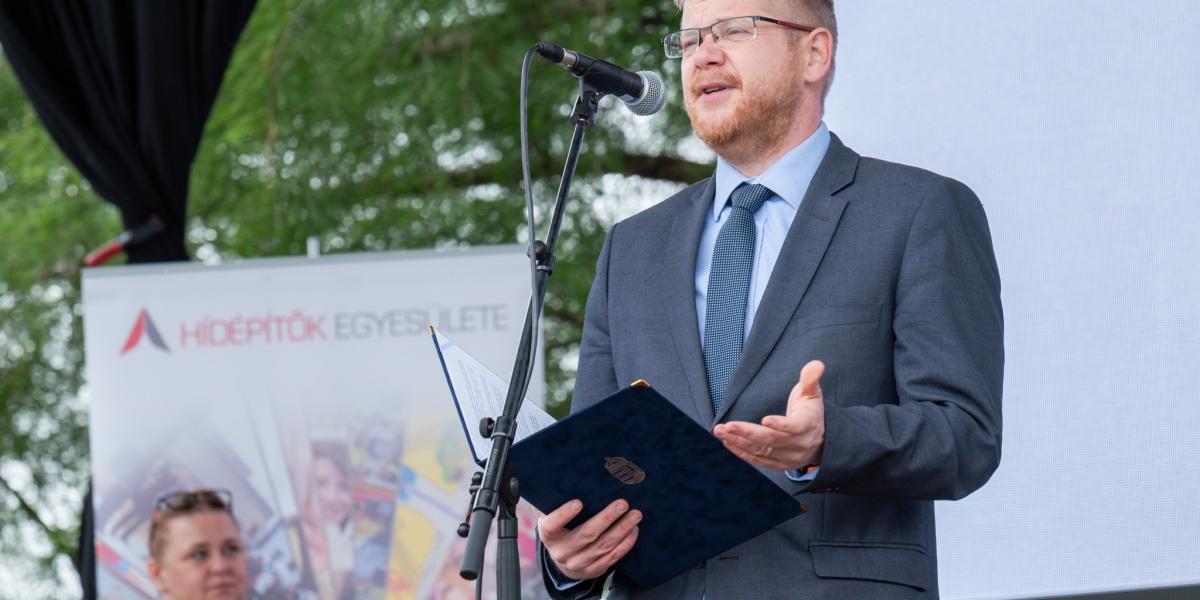 Kerékgyártó János államtitkár