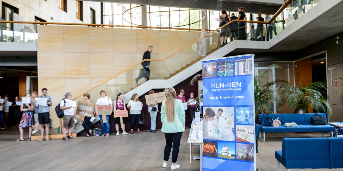 Kutatók egy korábbi tiltakozása. Úgy tűnik, hiába