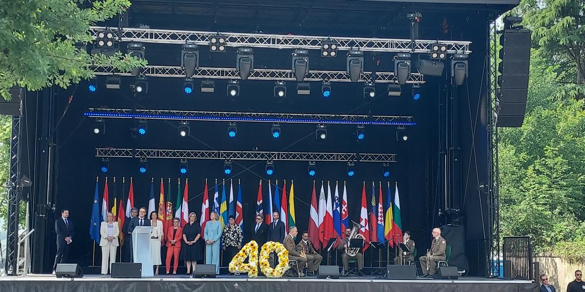 Június 14-én
Schengen nagyszabású
megemlékezésnek
adott
helyet, amelyen
részt vett Henrik
nagyherceg
és nővére,
Mária-Asztrid
hercegnő is