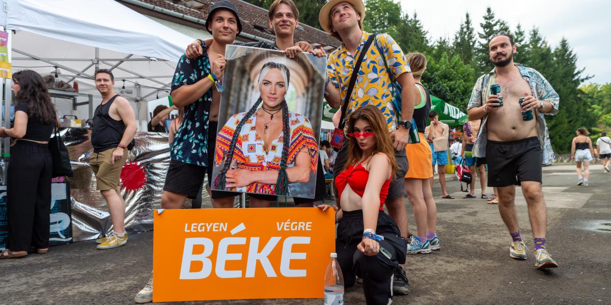  A Bánkitó kritikusan szólt a társadalmat érintő közéleti eseményekről