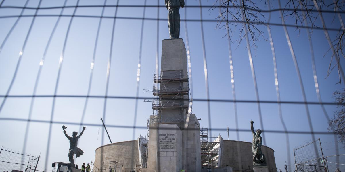 A szobrot és a talapzatot 2024 júliusában állványozták körbe, a munkálatok az ígéretek szerint még az idén befejeződnek