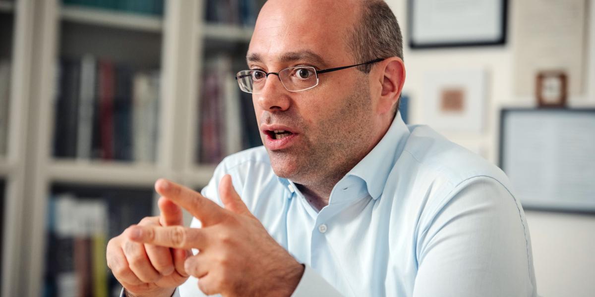 Mráz Ágoston Sámuel továbbra is tartja azt az állítását, hogy a Fidesz vezet, noha szinte minden más közzétett mérés a Tisza előnyét mutatja