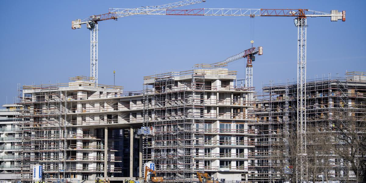 Gombamód nőnek ki a földből a nagyobbnál nagyobb lakóparkok