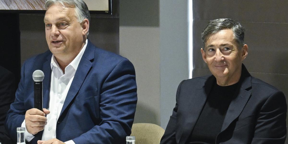 Orbán Viktor és barátja, Mészáros Lőrinc. A miniszterelnök helyzetbe hozta a gázszerelőt, aki több mint ezer milliárd forintos vagyonra tett szert 2010 óta