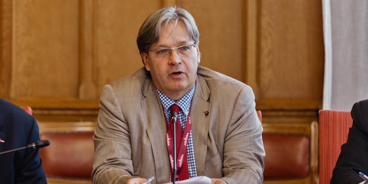 A pártügyész. Vejkey Imre biztos abban, hogy a KDNP a Fidesszel bajtársi szövetségben folytatja Szent István ország­építő nagy művét