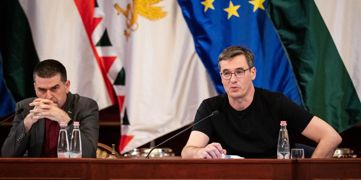 Kiss Ambrus és Karácsony Gergely. Most mínusz 21 milliárd az egyenleg