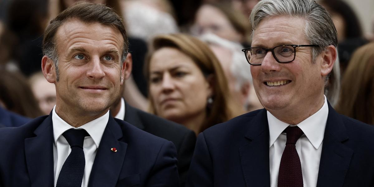 Emmanuel Macron francia elnök és Keir Starmer brit kormányfő 2025. július 9-én