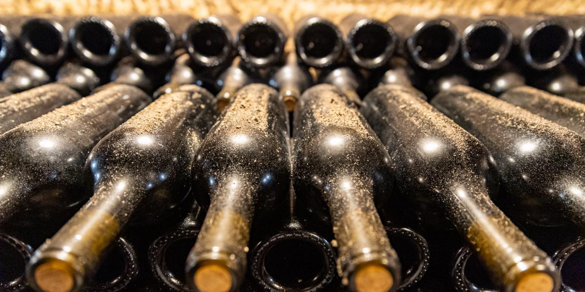 A jó bornak is kell a cégér, nem is akármilyen: a fiatalok vevők a trendi dizájnra, az új kiszerelésre