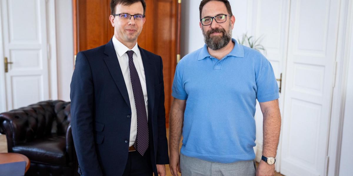 Bóka János EU-s ügyekért felelős miniszter és Kádár Tamás, a Sziget Fesztivál főszervezője. 