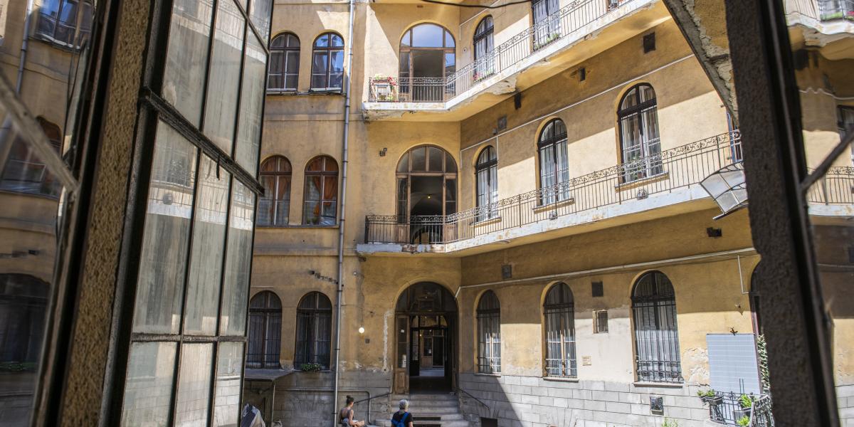 Sok család egyetlen vagyona a lakás, emellett érdemi megtakarítással nem rendelkeznek