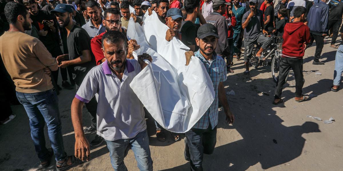 Az áldozatok elszállítása 