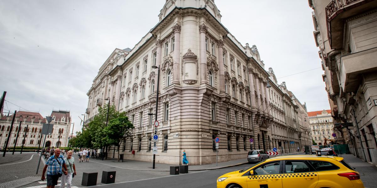 Két napig lehetett licitálni a Garibaldi utcai felújított palotára