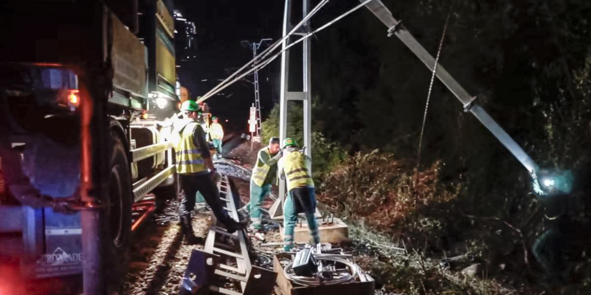Lassan már nem hír, hogy felsővezeték-szakadás miatt késnek a vonatok