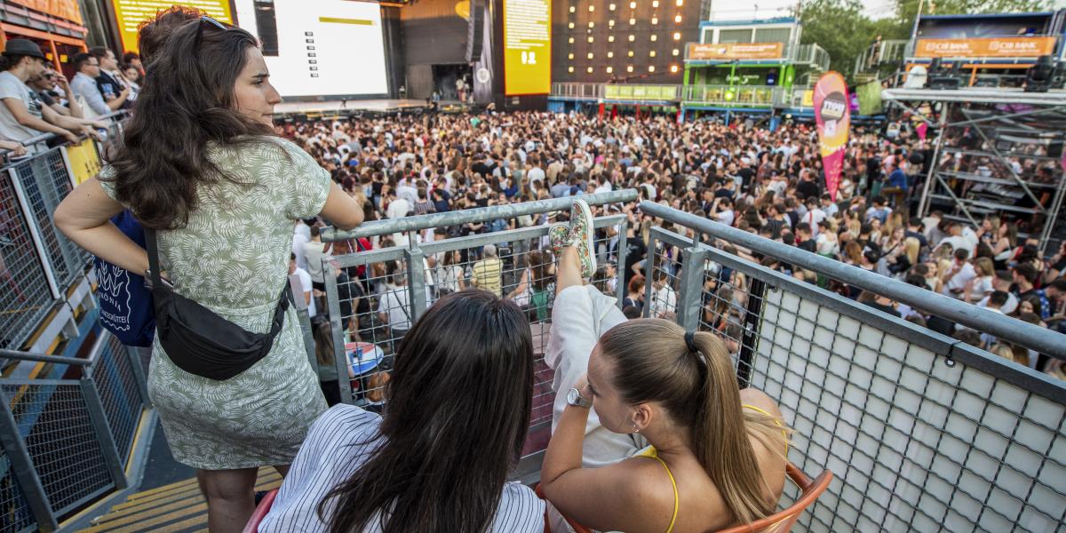 Csaknem 130 ezer fiatal számára dől el a továbbtanulás