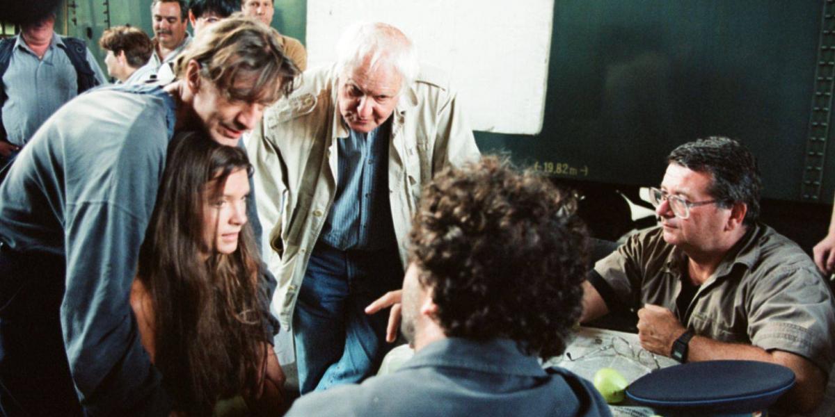 Grunwalsky Ferenc (a kép jobb szélén) sem Grüni már.
Megkapta igazi rangját, filmessé vált (a
képen Jancsó Miklóssal)