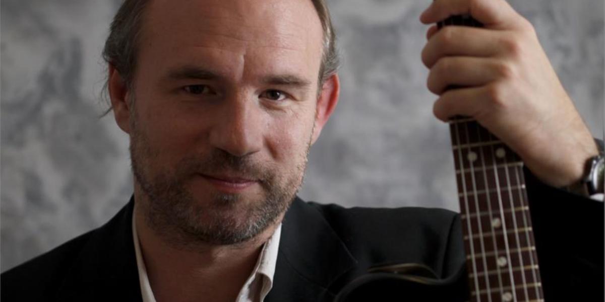 Juhász Gábor albuma dialógus a múlttal, a jelenünkkel és talán a jövő reményeivel