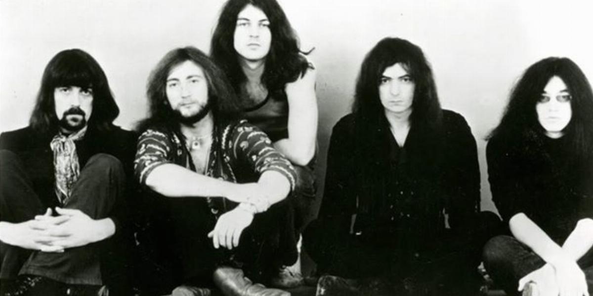 A Deep Purple 1971-ben, az eredeti felállásban. A zenekar tagjai (balról jobbra): Jon Lord, Roger Glover, Ian Gillan, Ritchie Blackmore és Ian Paice