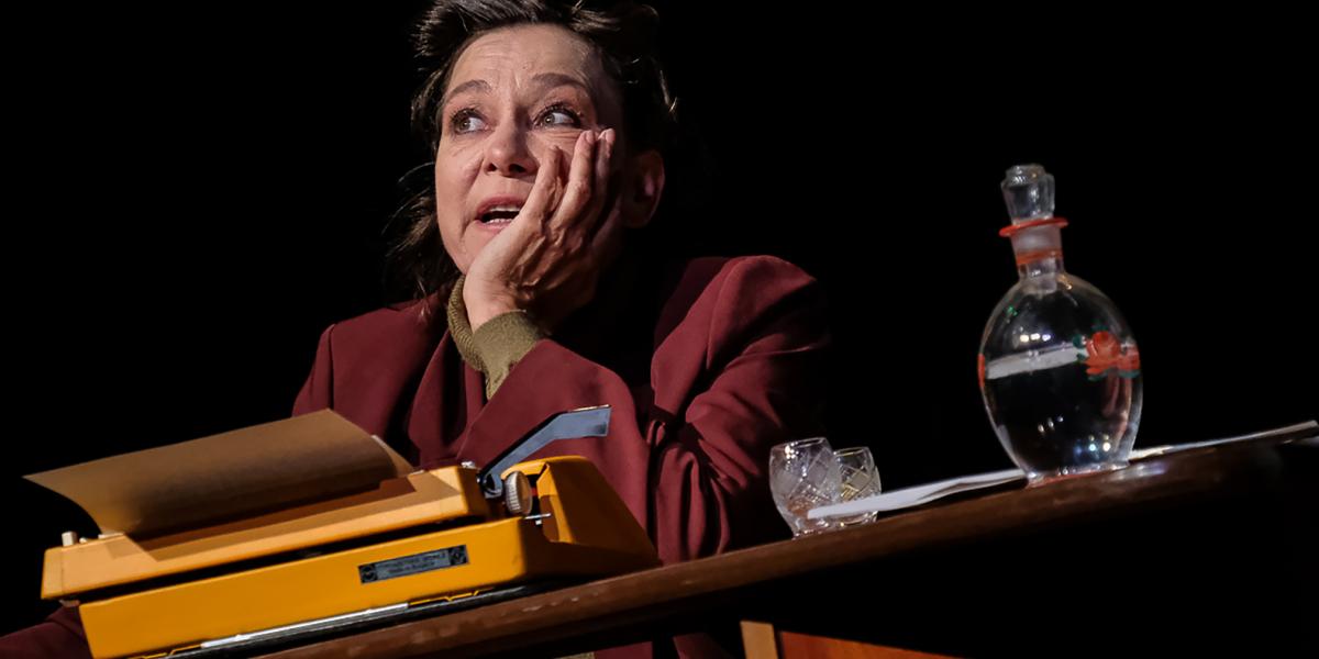 Fullajtár Andrea a nagymamája lágernaplóját dolgozta fel a Tíz hónap Babilonban