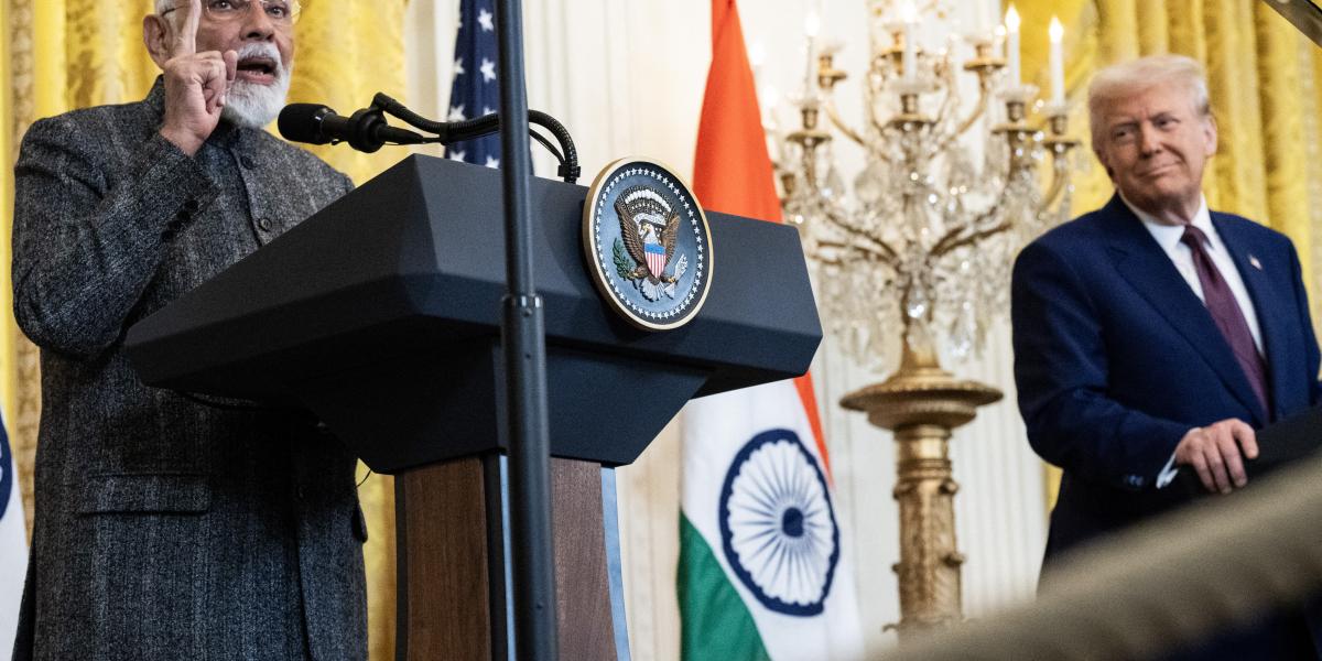 Donald Trump amerikai elnök és Narendra Modi indiai miniszterelnök 2025. február 13-án