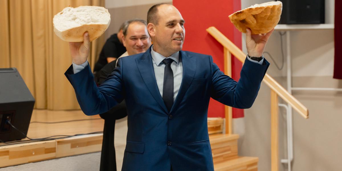 Dr. Trizsi Zalán, Onga polgármestere tavaly augusztus 20-án