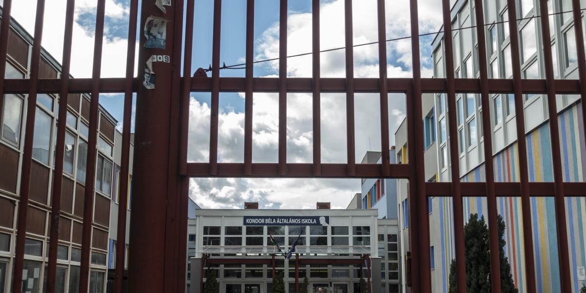 Az elmúlt években teljeskörűen felújították az épületet