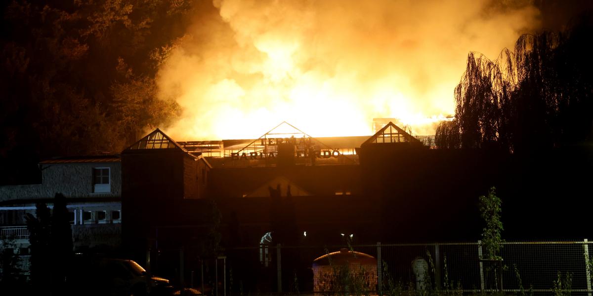 Tavaly szeptemberben kapott lángra a gyógyászati központ tetőszerkezete