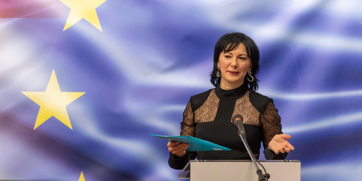 A kormány csendben van, ahogy az egyházak is a teológus elleni támadás után