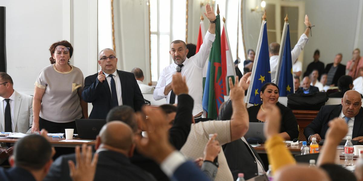 A roma önkormányzat közgyűlésén nagy volt a feszültség