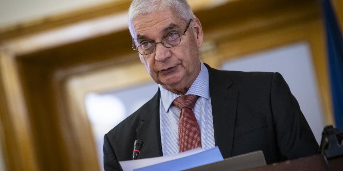 Karsai László szerint a petícióval szélesebb nyilvánosságot kapott egy már meglévő vita