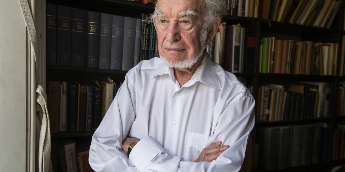 Hajdu Tibor tudósi életet élt. Előbb az MSZMP KB Párttörténeti Intézetében, majd az MTA Történettudományi Intézetében dolgozott