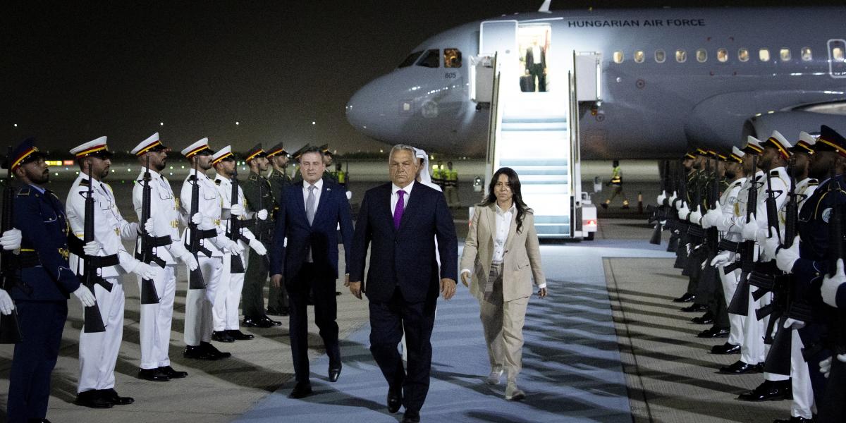 Orbán Viktor miniszterelnök megérkezik Abu-Dzabiba 2025. szeptember 11-én