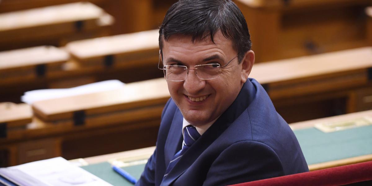 Domokos László megbízása december végéig szól. Ha nincs megállapodás a főváros és a kormány között, addig nem húzza ki a főváros