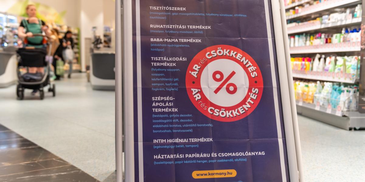 Jelentős inflációs kockázatot hordoz a kormányzati árszabályozás, azaz az árrésstop jövő évi kivezetése