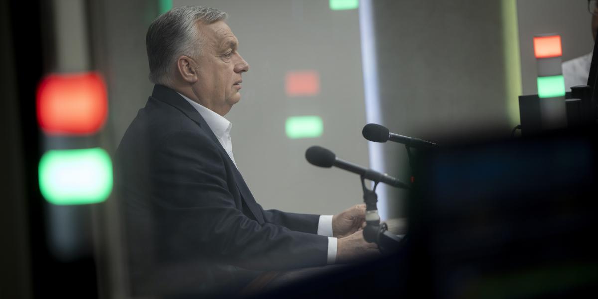 Orbán Viktor miniszterelnök interjút ad a Jó reggelt, Magyarország! című műsorban a Kossuth Rádió stúdiójában 2025. május 2-án