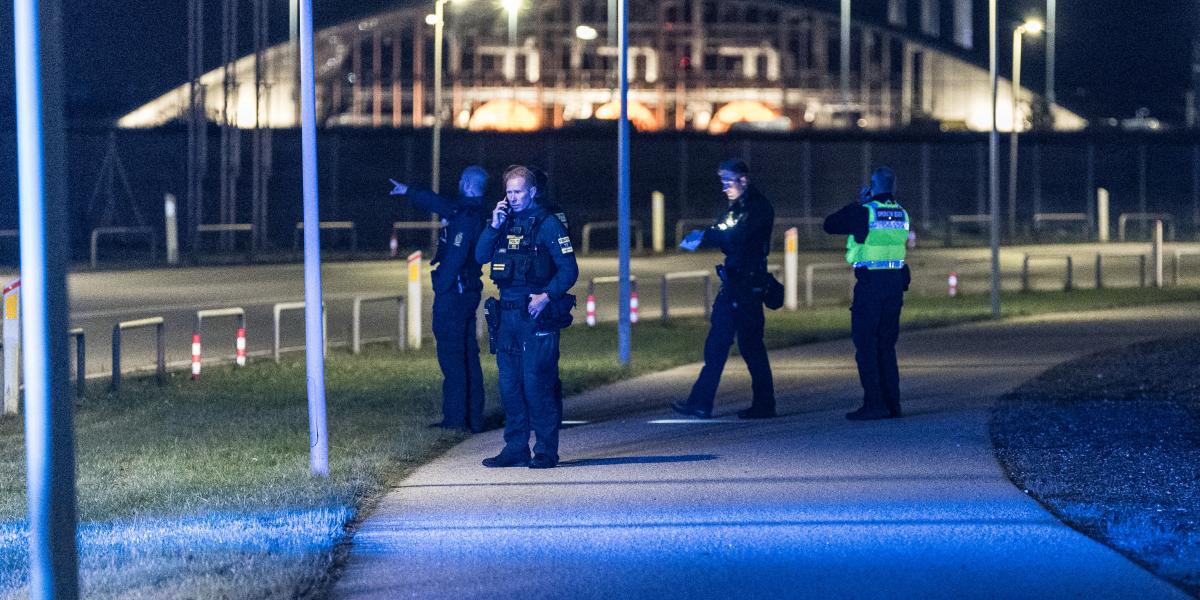 Rendőrök 2025. szeptember 22-én a koppenhágai repülőtéren