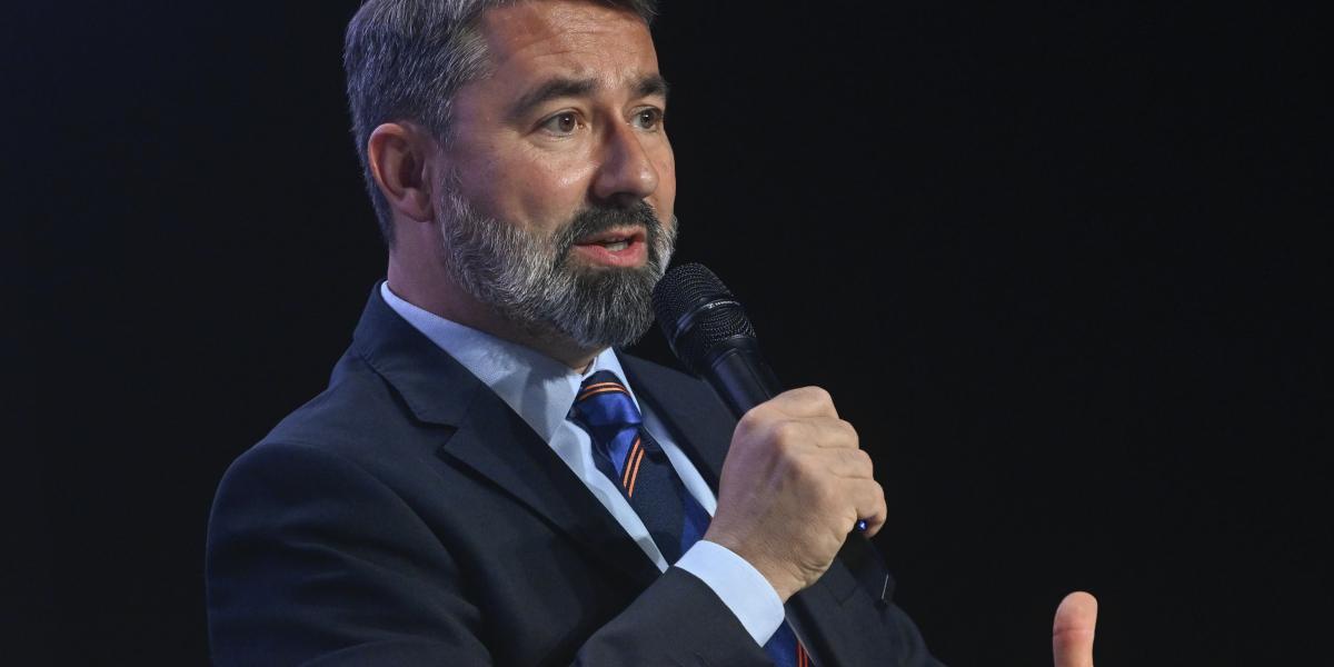 Hidvéghi Balázs - Korábbi felvétel 