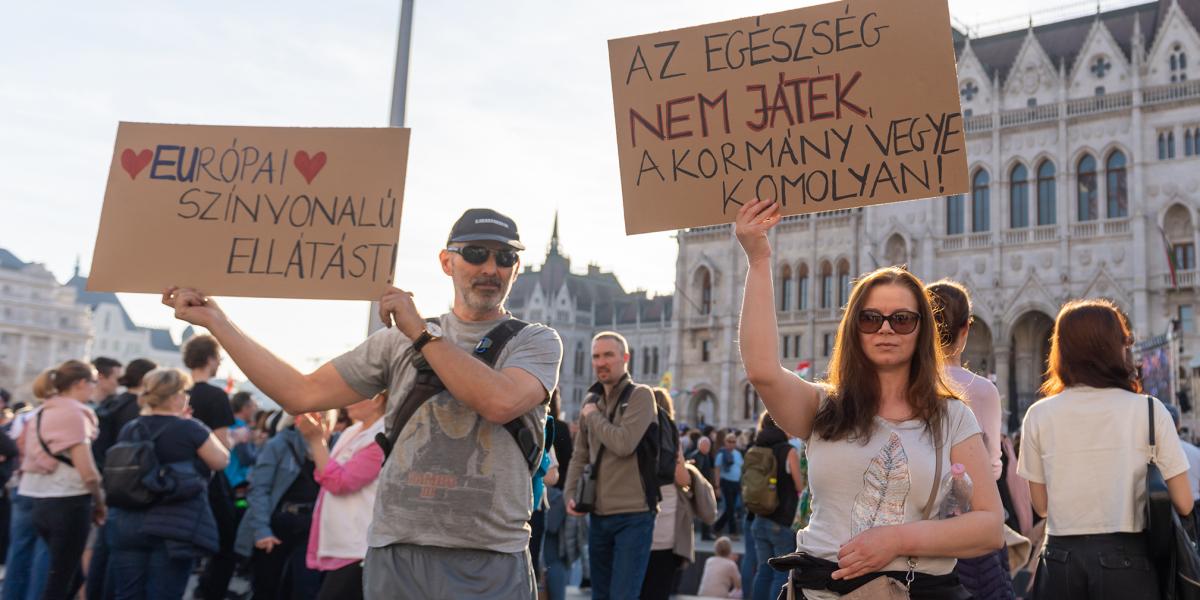 Az orvosi kamara márciusi demonstráció­ján. Régóta követelik ugyanazt