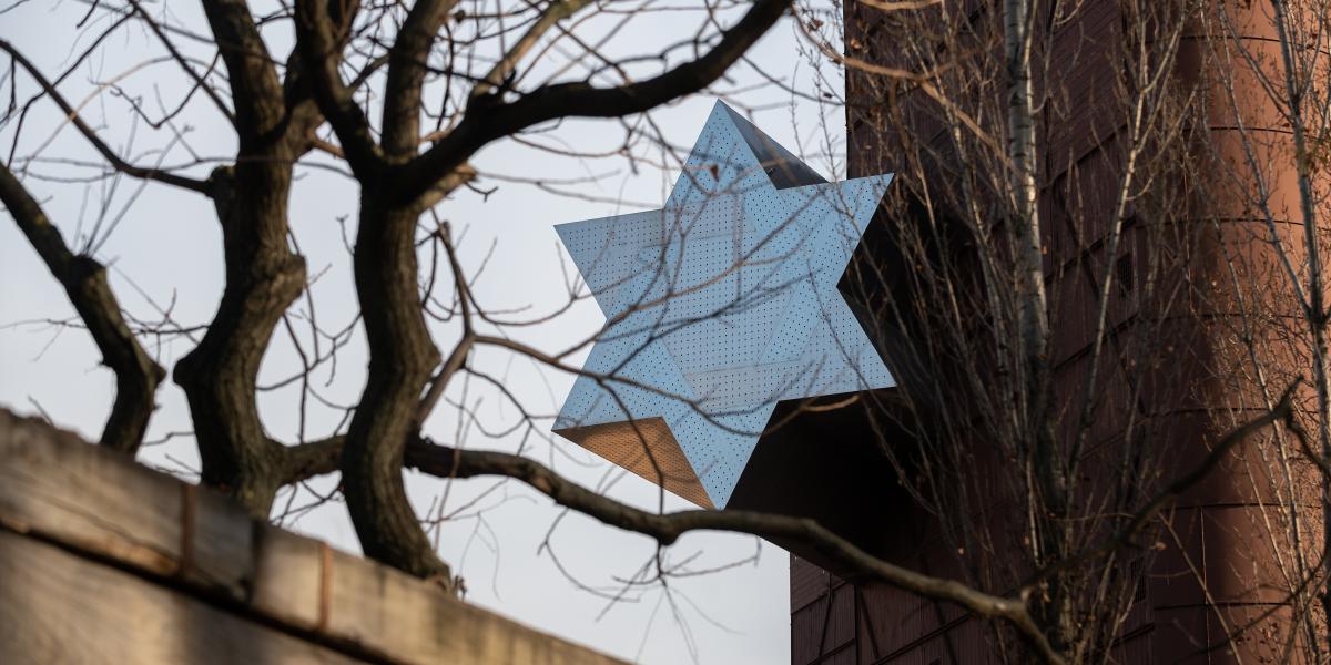 Épületdísz a Sorsok Házán 