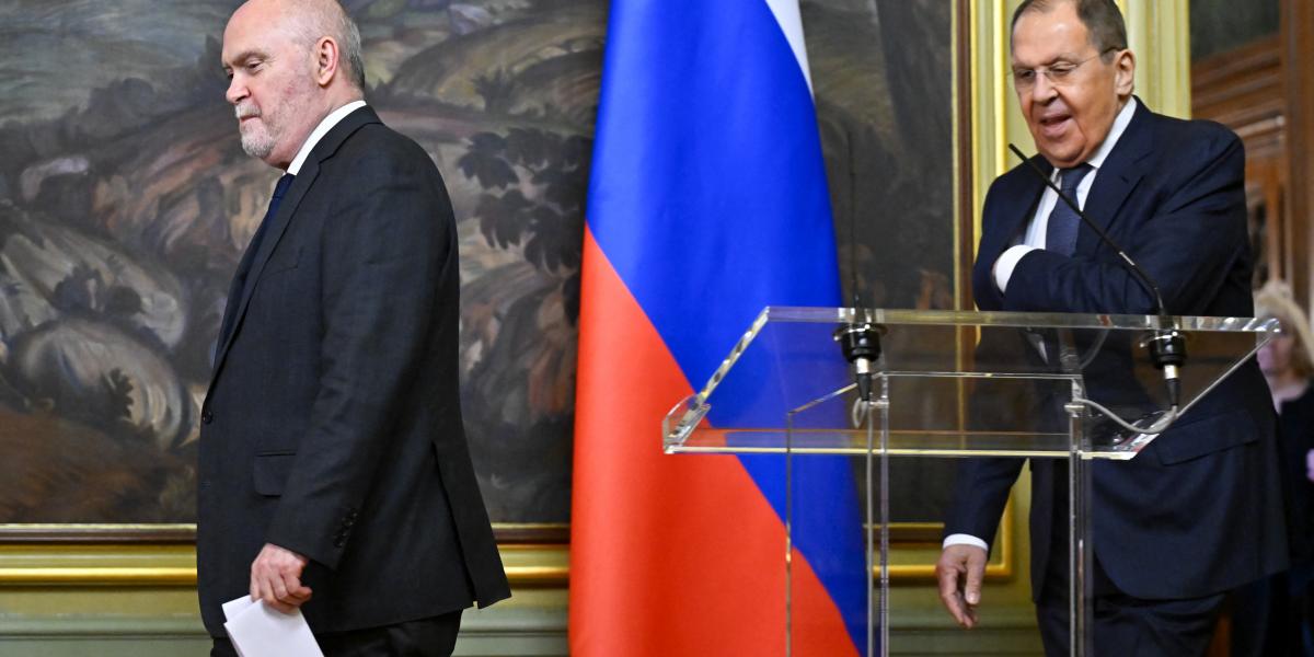 Fontos, hogy mindenre fény derüljön. Az EBESZ főtitkára, Feridun Sinirlioglu és Szergej Lavrov orosz külügyminiszter 2025. március 11-én, Moszkvában