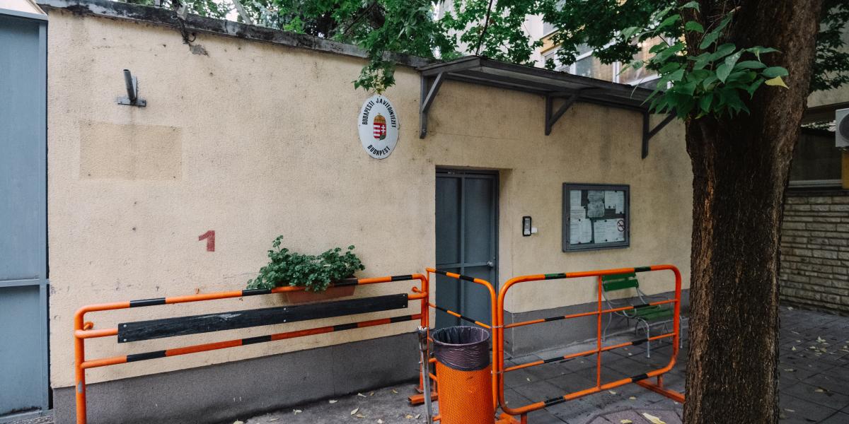 A Szőlő utcai javítóintézet bejárata 