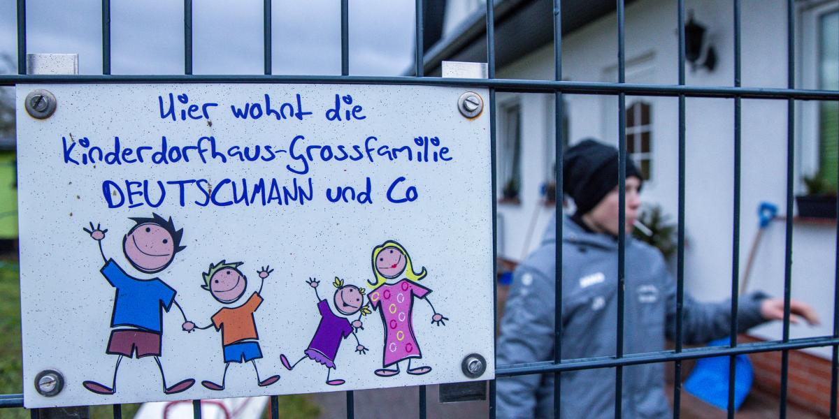 Osztrák és magyar példákból is jól tudjuk, nem mindenhol olyan idilli a gyermekek helyzete, mint ebben a németországi otthonban