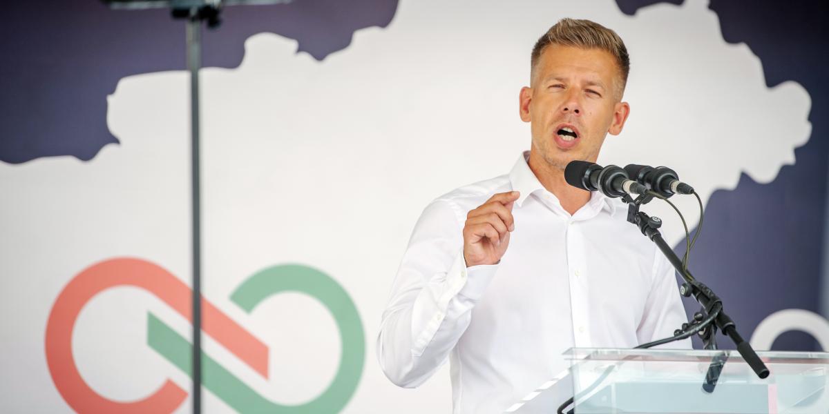 Magyar Péter lassan másfél éve kampányol, a Fidesz pedig Orbánnal kezdett hajrázni. Még hét hónap…