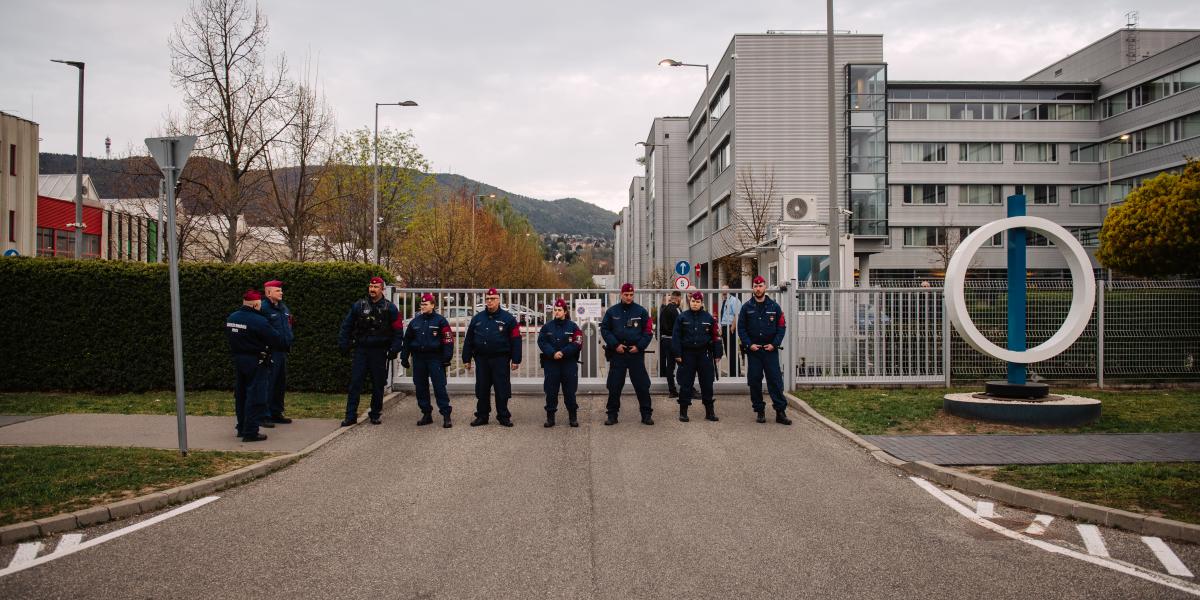 A rendőrök is közpénzből óvták az MTVA óbudai központját idén tavasszal