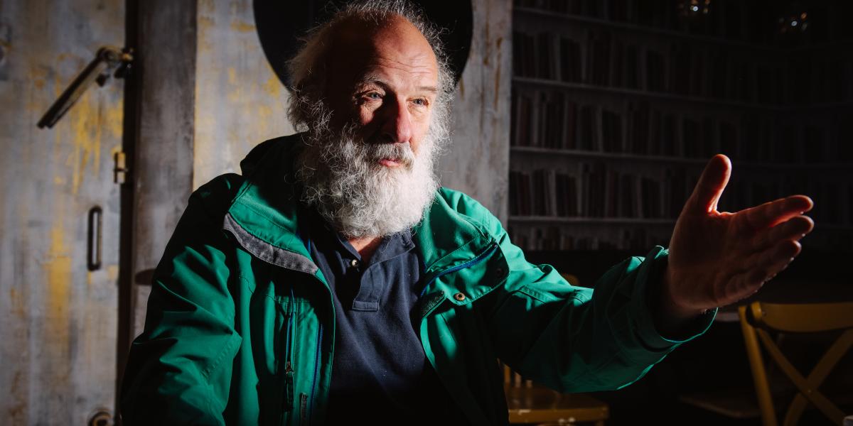 Eörsi László: egy világbirodalom nem szokott csak úgy, magától lemondani arról, amit már megszerzett