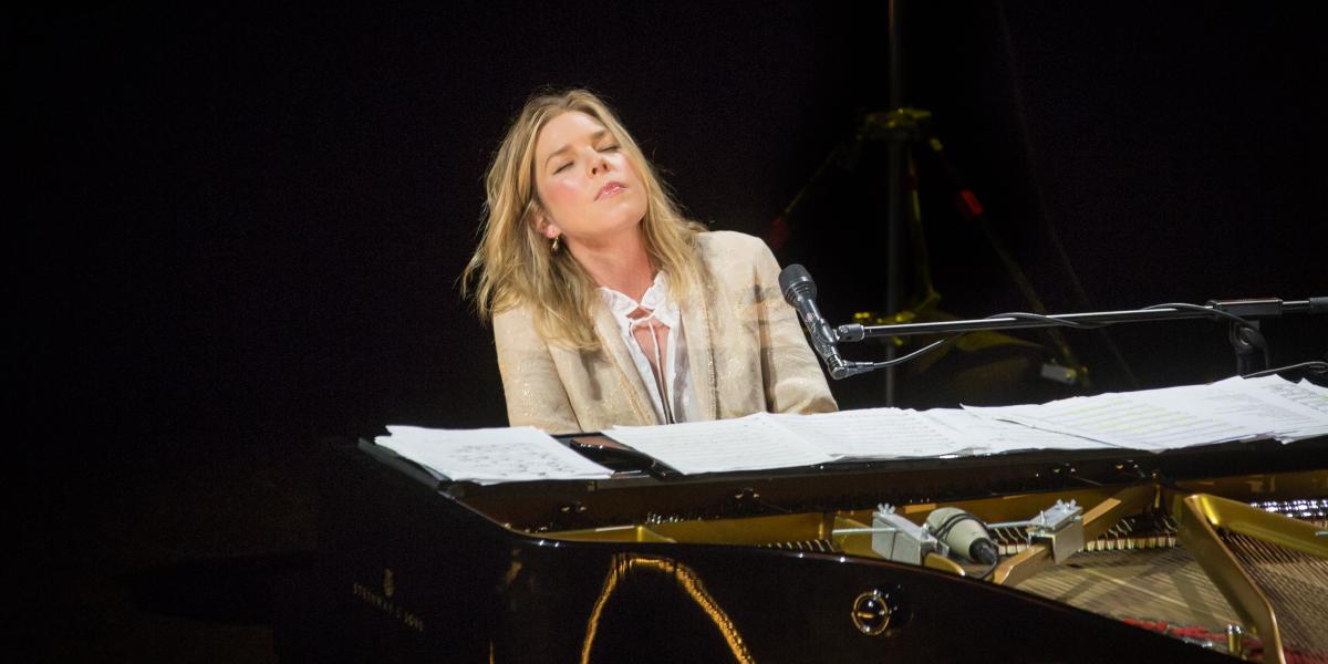 Diana Krall ismeri a zenészek régi titkát: amikor nem találsz szavakat valamire, akkor érdemes muzsikálnod